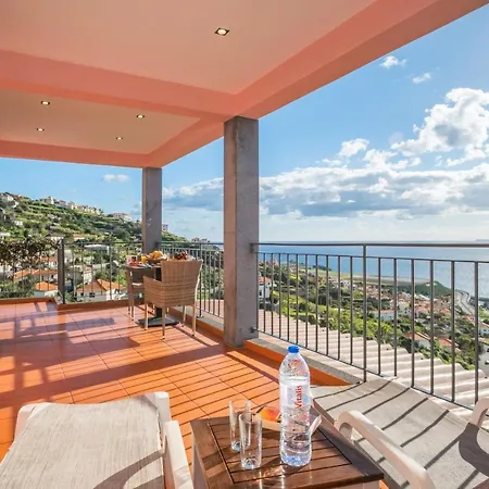 Casa Do Miradoro * Santa Cruz (Madeira)