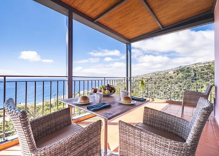 Ferienhaus Casa Do Miradoro Santa Cruz (Madeira)